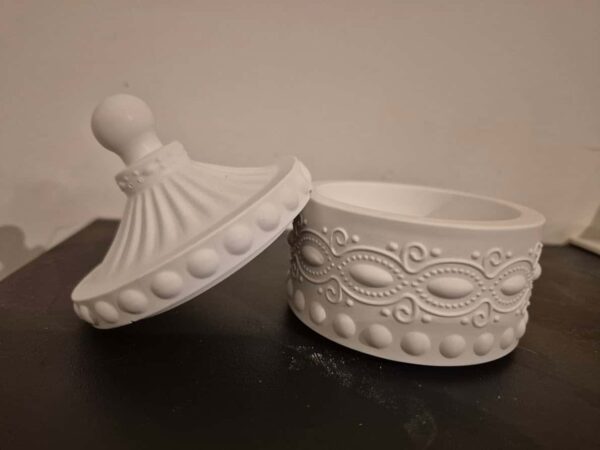 20251123_160029 boîte décorative en aquarésine